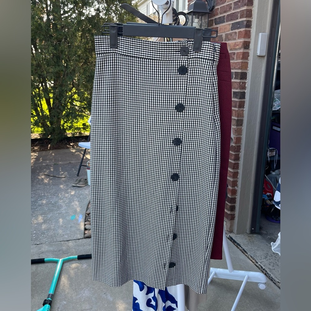 Zara Black and White Buttoned Midi Pencil Skirt. Lot of 2